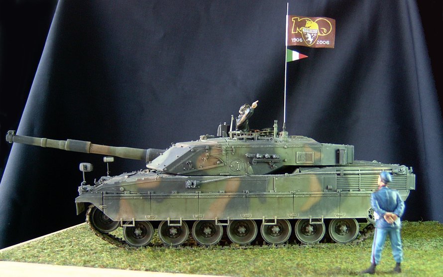 Italian C1 Ariete MBT © Luigi Cuccaro - Click to enlarge