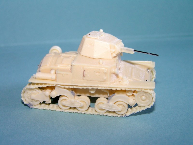 Un piccolo L6 © Andrea Tallillo - Click to magnify/shrink