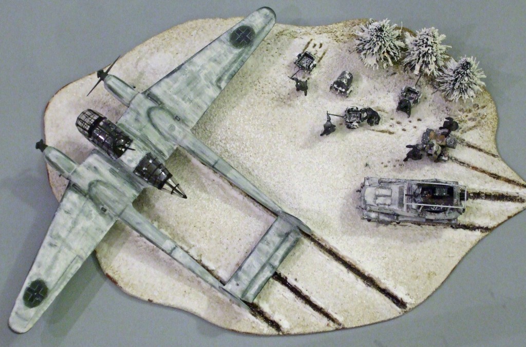 Focke-Wulf Fw-189 & Semicingolato SdKfz 251 © Cristiano Montagnani - Click to magnify/shrink Focke-Wulf Fw-189