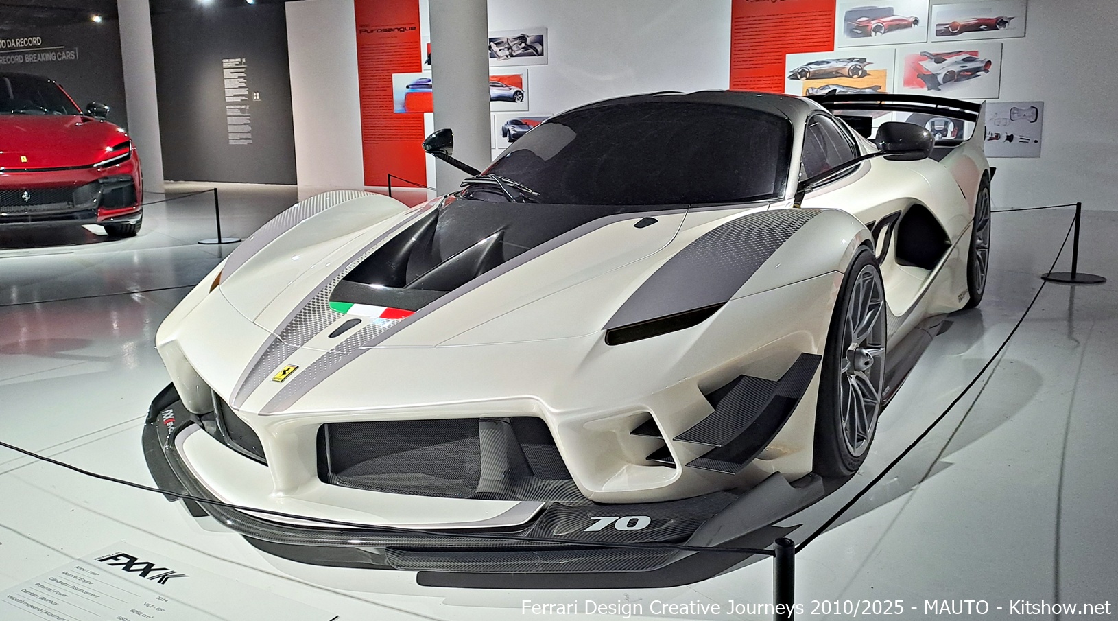 Ferrari FXX-K - Click to magnify/shrink