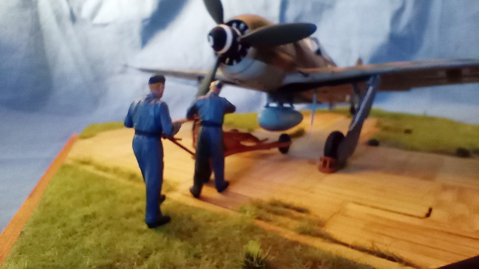 FW 190 F8 – Northern Italy 1944 © Giovanni Olivero - Click to magnify/shrink