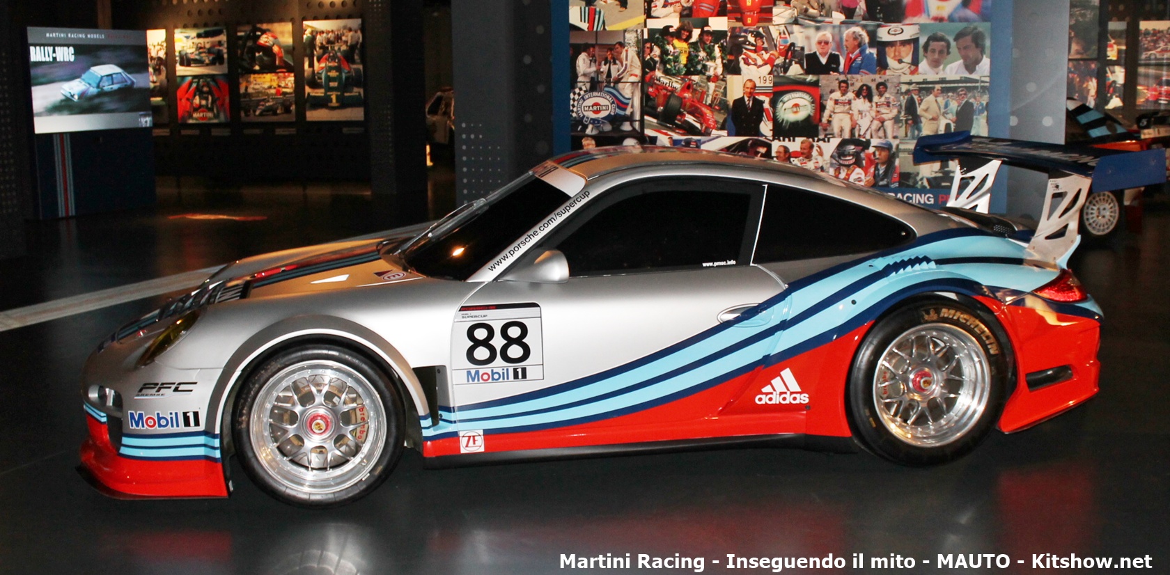 Porsche 911 GT3 - Martini Racing - Inseguendo il Mito - Click to magnify/shrink