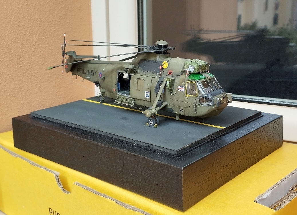 Westland Sea King HC 4 © Massimo De Luca - Click to magnify/shrink