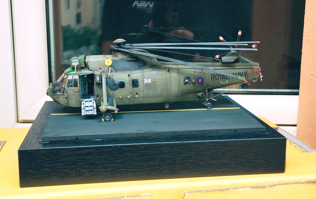 Westland Sea King HC 4 © Massimo De Luca - Click to magnify/shrink